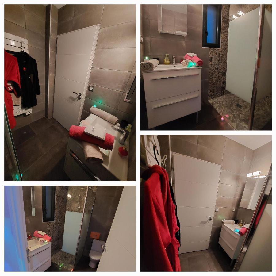 Un Séjour Romantique en couple avec Jacuzzi privé Chromothérapie Jardin Maison privée Ychoux Esterno foto